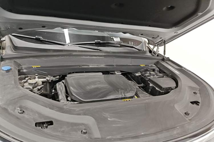 Used Li Auto L9 2024 Ultra Model Engine Bay