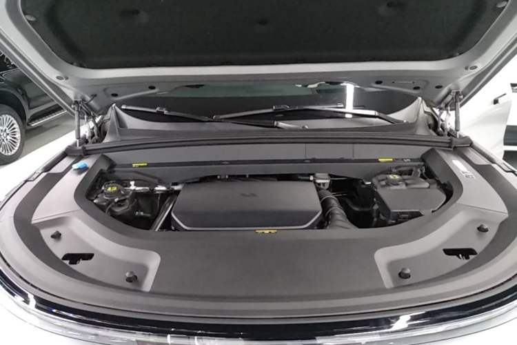 Used Li Auto L9 2024 Ultra Model Engine Bay