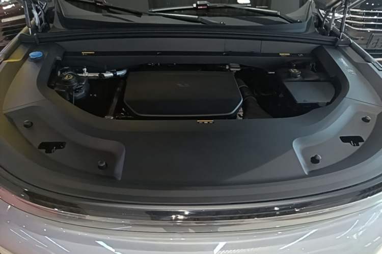 Used Li Auto L9 2024 Ultra Model Engine Bay