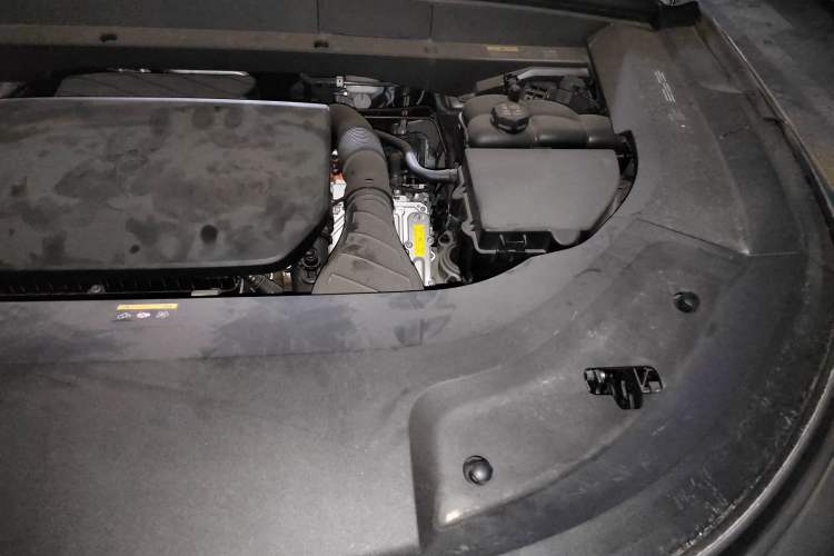 Used Li Auto L9 2024 Ultra Model Engine Bay Left