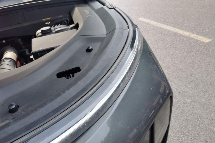 Used Li Auto L9 2024 Pro Model Engine Bay Left