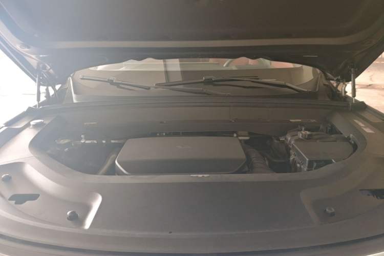 Used Li Auto L9 2024 Ultra Model Engine Bay