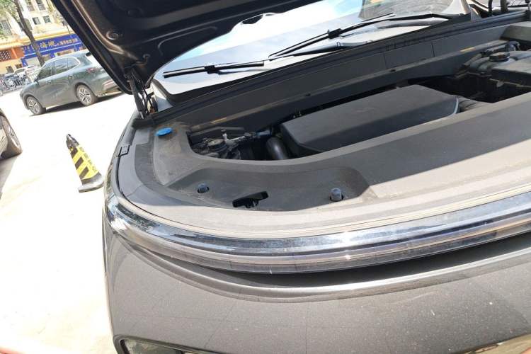 Used Li Auto L9 2024 Ultra Model Engine Bay Right