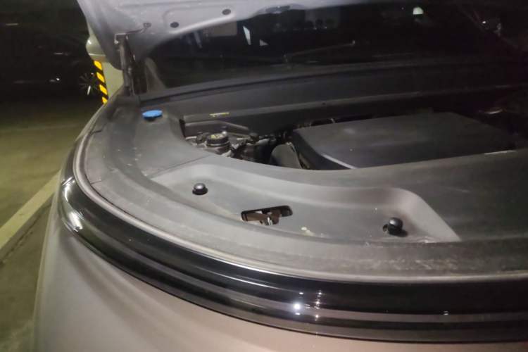 Used Li Auto L9 2024 Ultra Model Engine Bay Right