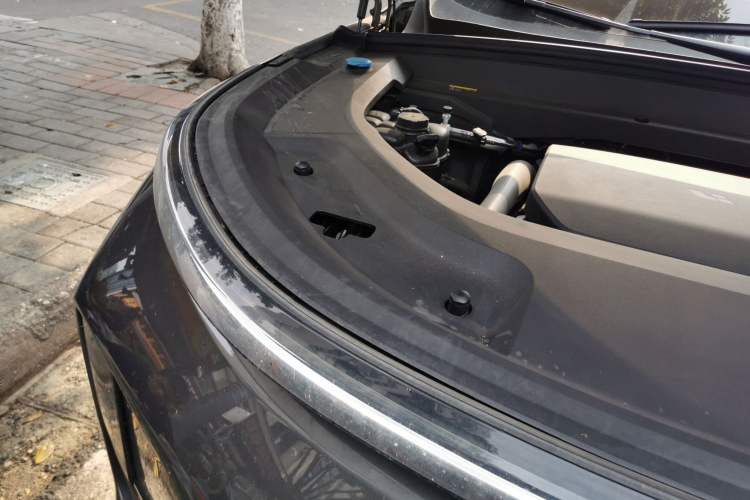 Used Li Auto L9 2024 Pro Model Engine Bay Right