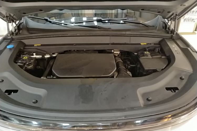 Used Li Auto L9 2024 Ultra Model Engine Bay