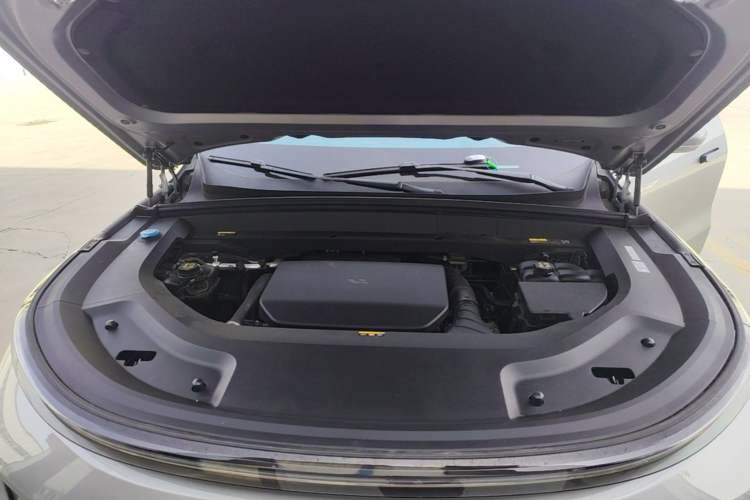 Used Li Auto L9 2024 Ultra Model Engine Bay