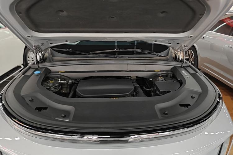 Used Li Auto L9 2024 Ultra Model Engine Bay