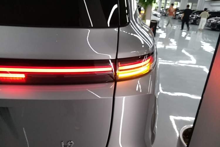 Used Li Auto L9 2024 Ultra Model Exterior 3