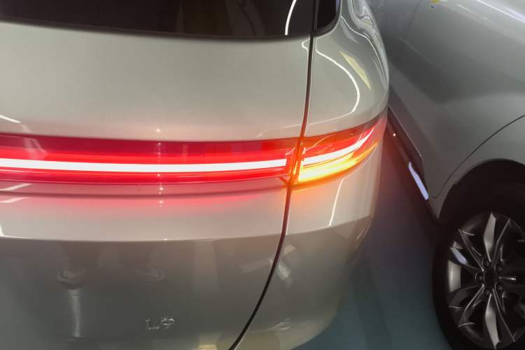 Used Li Auto L9 2024 Ultra Model Exterior 6
