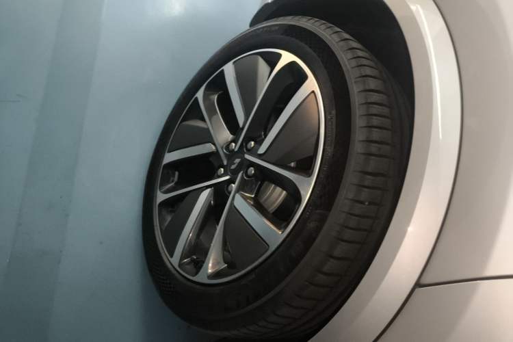 Used Li Auto L9 2024 Ultra Model Exterior 8