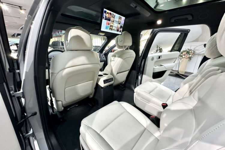 Used Li Auto L9 2024 Ultra Model Interior 12