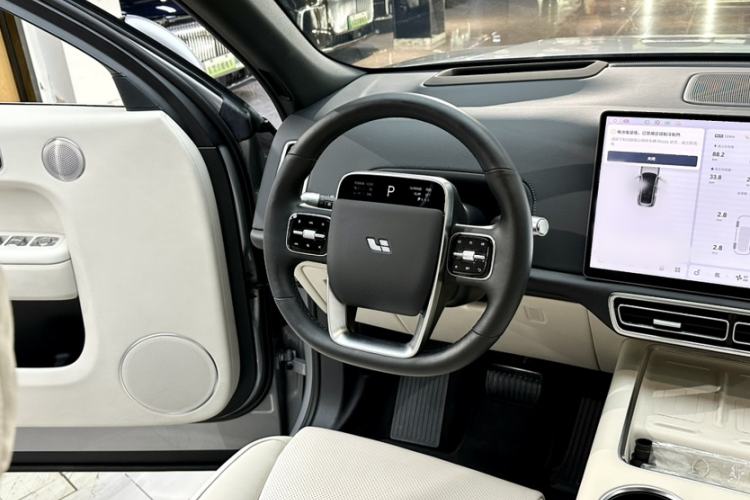 Used Li Auto L9 2024 Ultra Model Interior 4