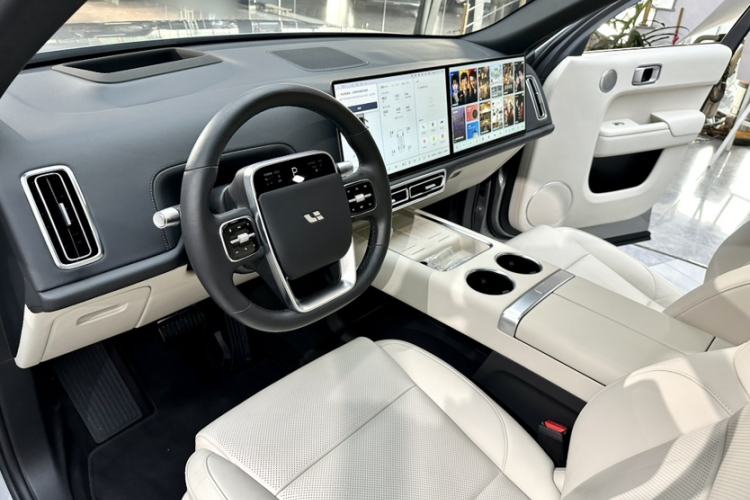 Used Li Auto L9 2024 Ultra Model Interior 5