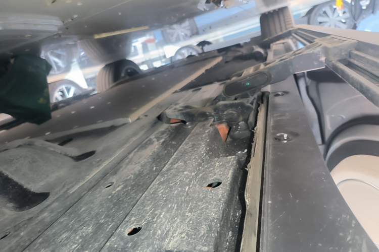 Used Li Auto L9 2024 Ultra Model Left Side Sill