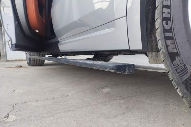 Used Li Auto L9 2024 Ultra Model Left Side Sill