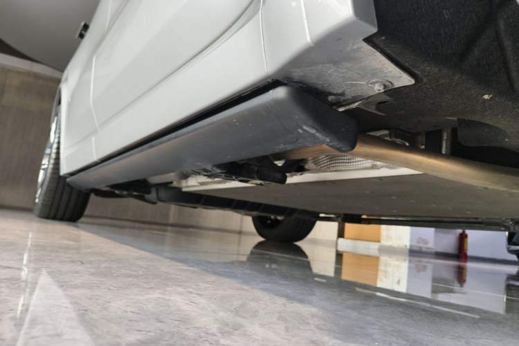 Used Li Auto L9 2024 Ultra Model Right Side Sill