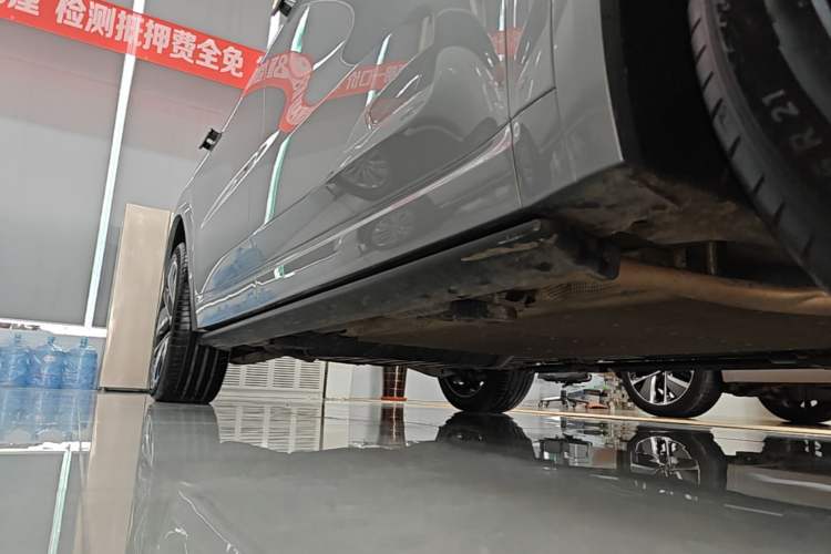 Used Li Auto L9 2024 Ultra Model Right Side Sill