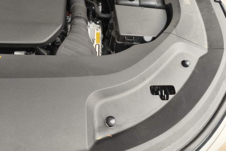 Used Li Auto L9 2024 Ultra Model Engine Bay Left