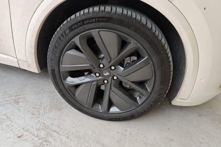 Used Li Auto L9 2024 Ultra Model Exterior 7