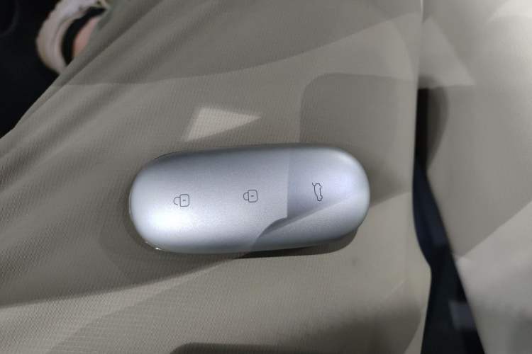 Used Li Auto L9 2024 Pro Model Interior 1