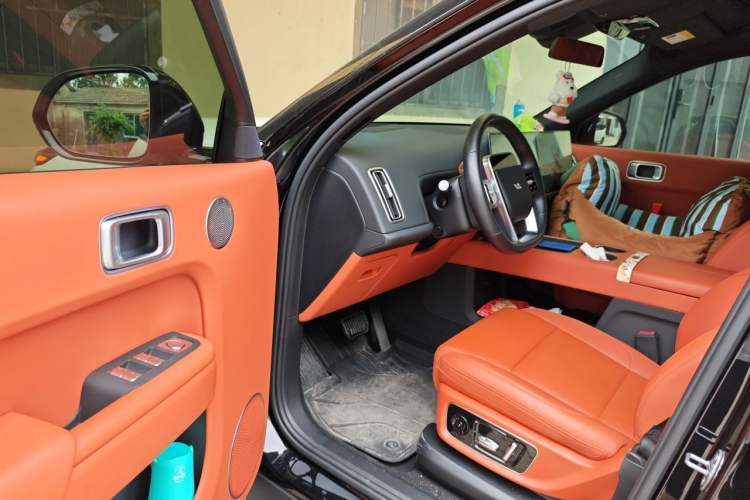 Used Li Auto L9 2024 Ultra Model Interior 2