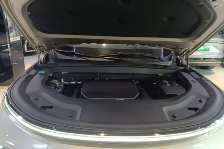 Used Li Auto L9 2024 Ultra Model Engine Bay
