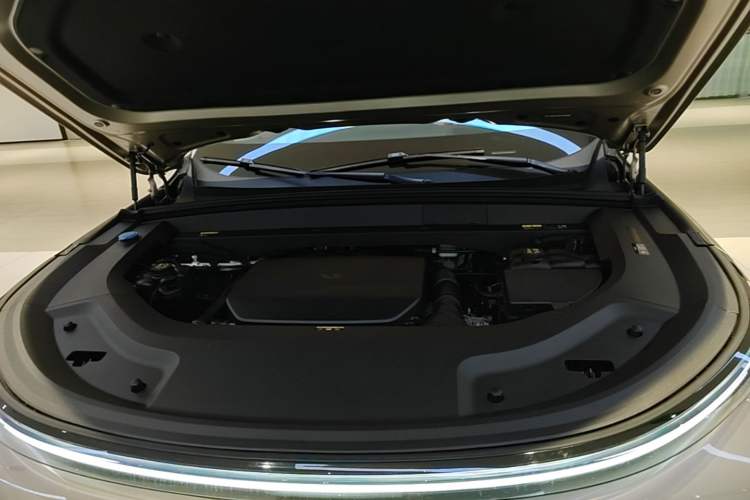 Used Li Auto L9 2024 Ultra Model Engine Bay
