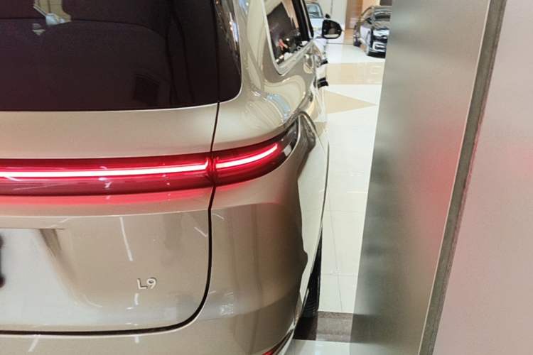 Used Li Auto L9 2024 Ultra Model Exterior 3