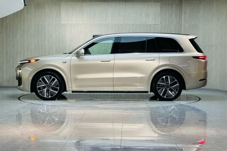 Used Li Auto L9 2024 Ultra Model Exterior 4