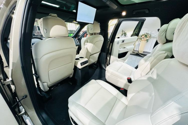 Used Li Auto L9 2024 Ultra Model Interior 11