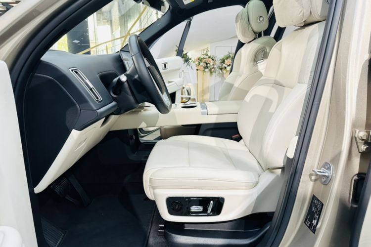 Used Li Auto L9 2024 Ultra Model Interior 7