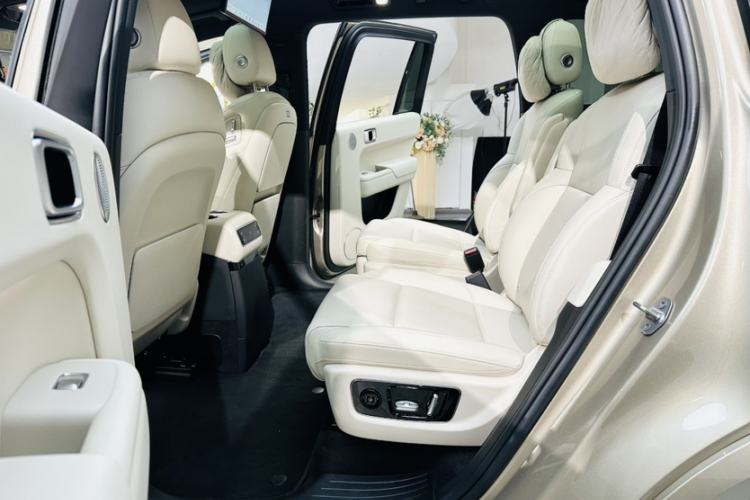 Used Li Auto L9 2024 Ultra Model Interior 9