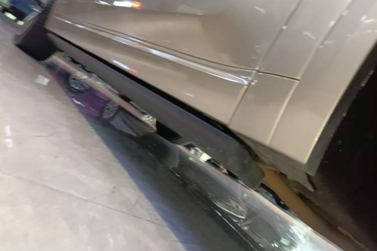 Used Li Auto L9 2024 Ultra Model Right Side Sill