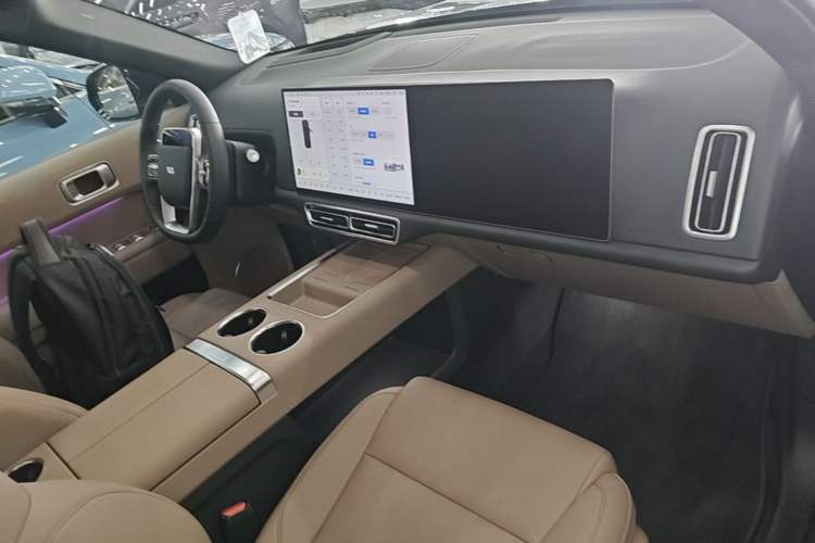 Used Li Auto L9 2025 Ultra Smart Refreshed Edition Center Console