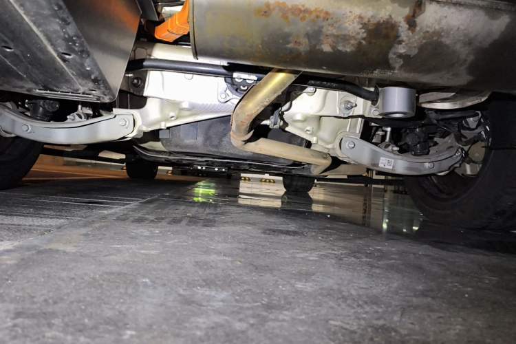 Used Li Auto L9 2025 Ultra Smart Refreshed Edition Chassis Rear