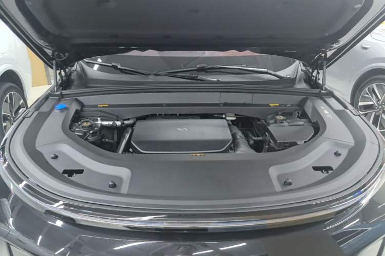 Used Li Auto L9 2025 Ultra Smart Refreshed Edition Engine Bay
