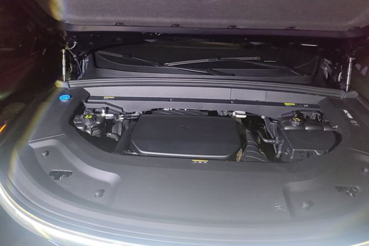 Used Li Auto L9 2025 Ultra Smart Refreshed Edition Engine Bay