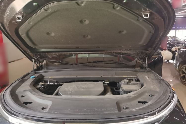 Used Li Auto L9 2025 Ultra Smart Refreshed Edition Engine Bay