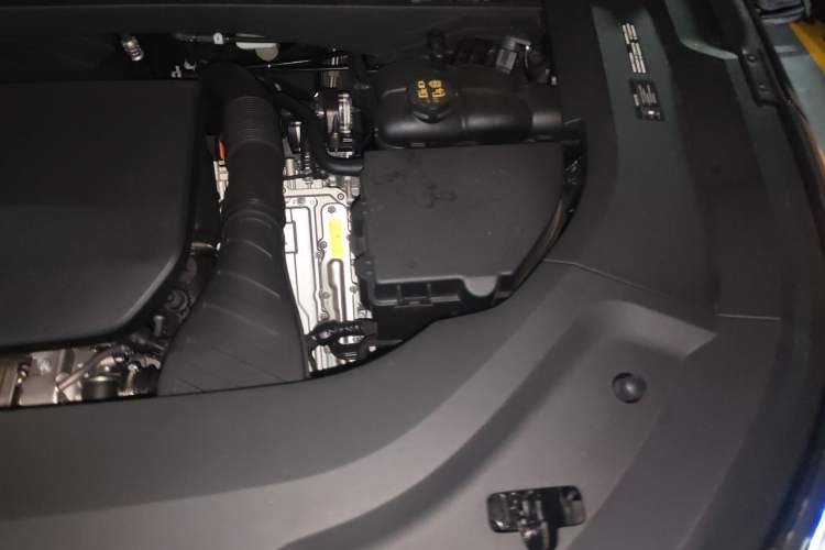 Used Li Auto L9 2025 Ultra Smart Refreshed Edition Engine Bay Left