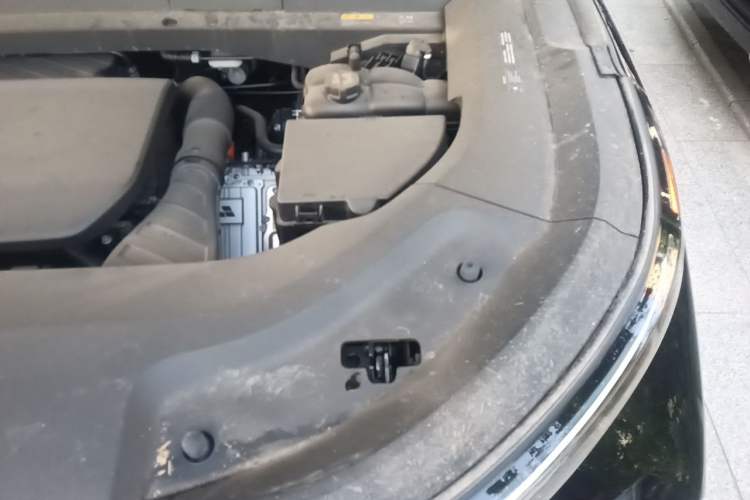 Used Li Auto L9 2025 Ultra Smart Refreshed Edition Engine Bay Left
