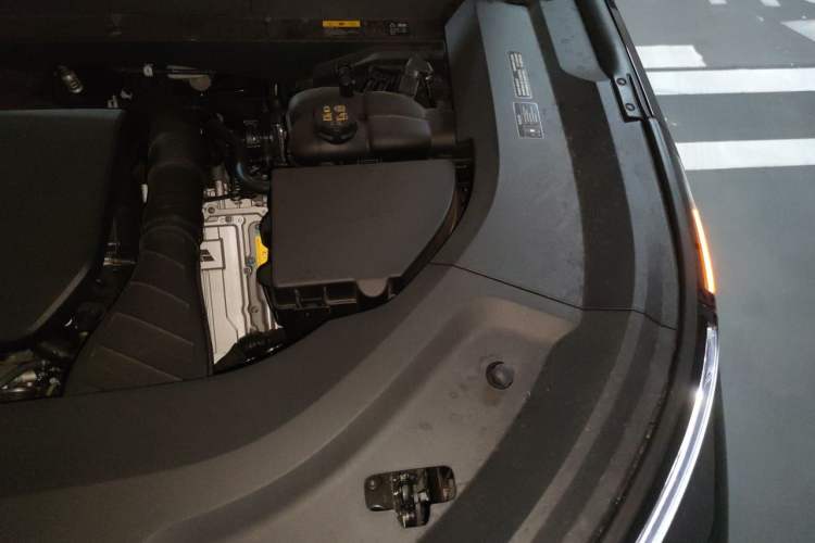 Used Li Auto L9 2025 Ultra Smart Refreshed Edition Engine Bay Left