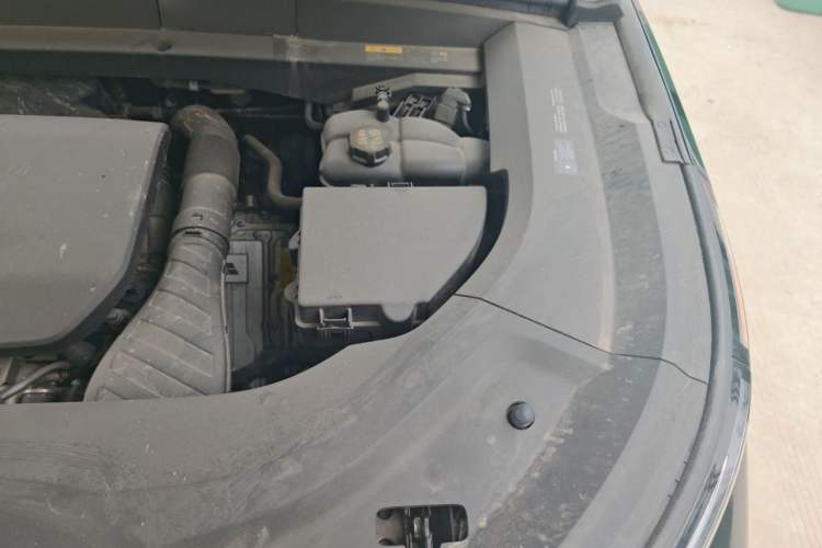 Used Li Auto L9 2025 Ultra Smart Refreshed Edition Engine Bay Left