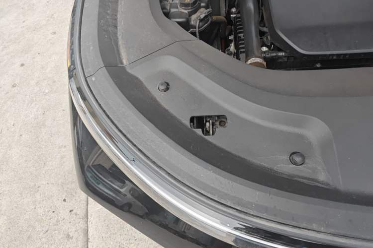 Used Li Auto L9 2025 Ultra Smart Refreshed Edition Engine Bay Right