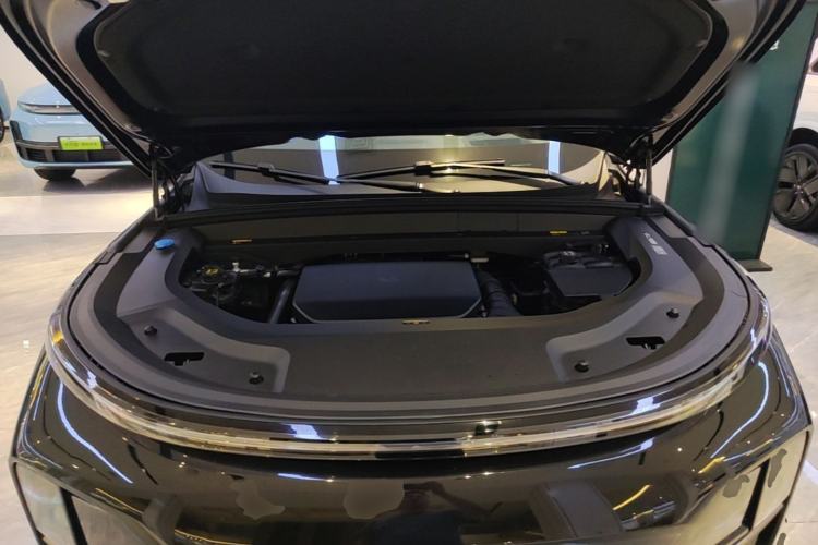 Used Li Auto L9 2025 Ultra Smart Refreshed Edition Engine Bay