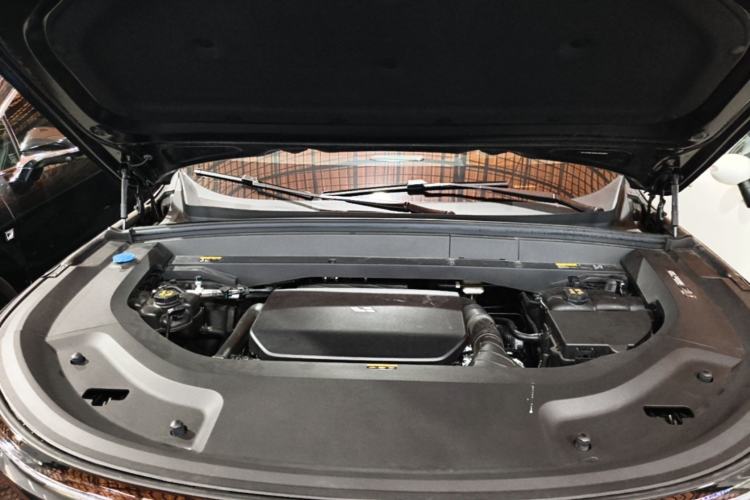 Used Li Auto L9 2025 Ultra Smart Refreshed Edition Engine Bay