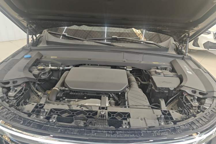 Used Li Auto L9 2025 Ultra Smart Refreshed Edition Engine Bay