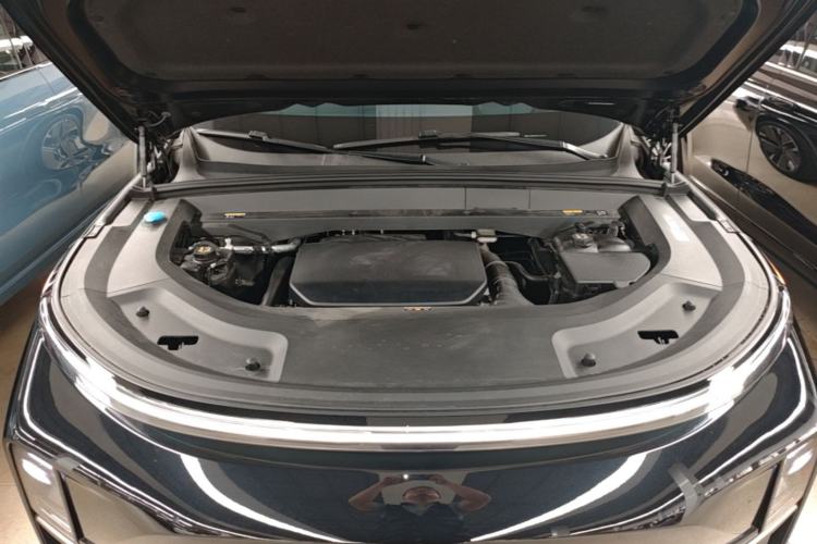 Used Li Auto L9 2025 Ultra Smart Refreshed Edition Engine Bay