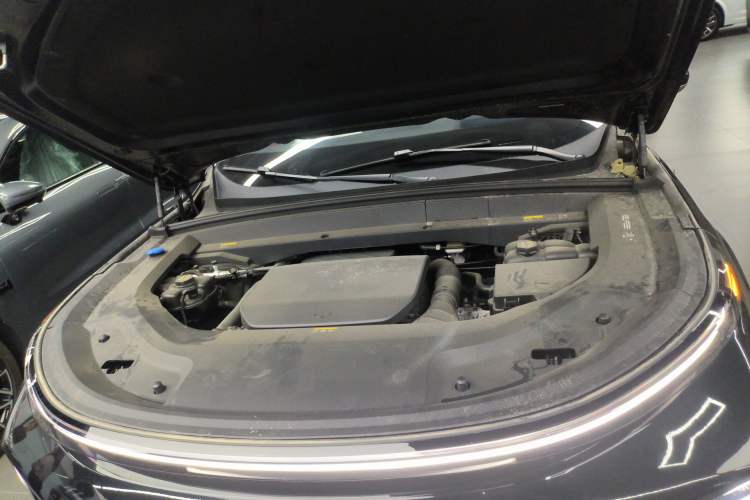 Used Li Auto L9 2025 Ultra Smart Refreshed Edition Engine Bay