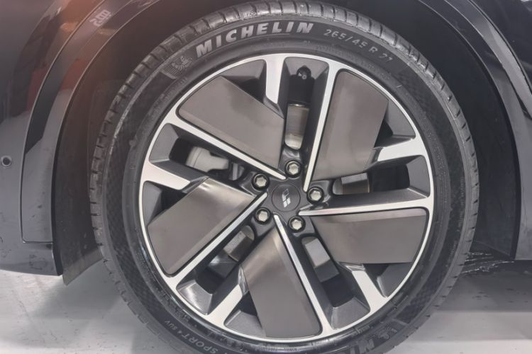 Used Li Auto L9 2025 Ultra Smart Refreshed Edition Exterior 2